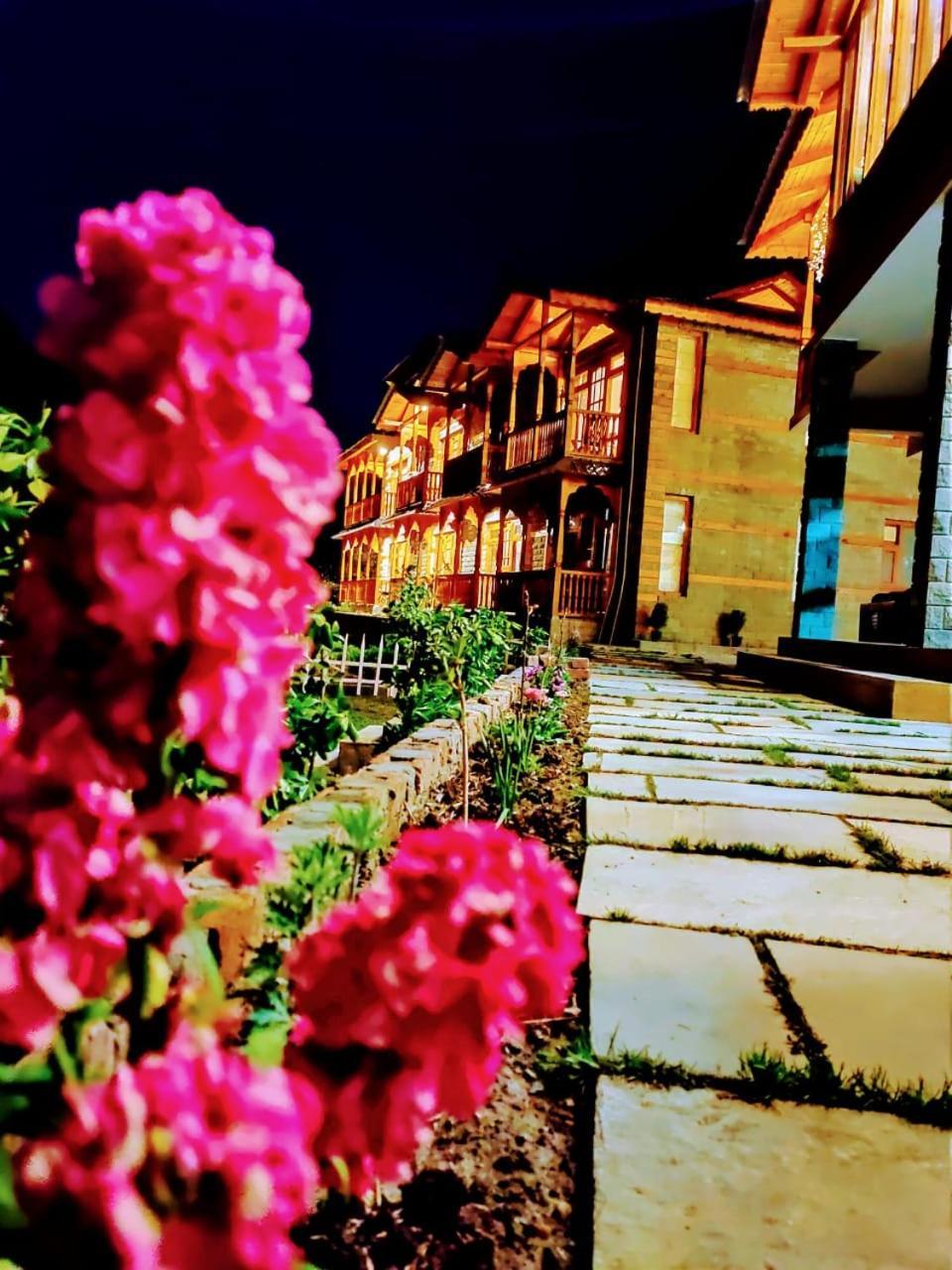 Hotel 8Fold By Larisa, Jibhi Exteriér fotografie