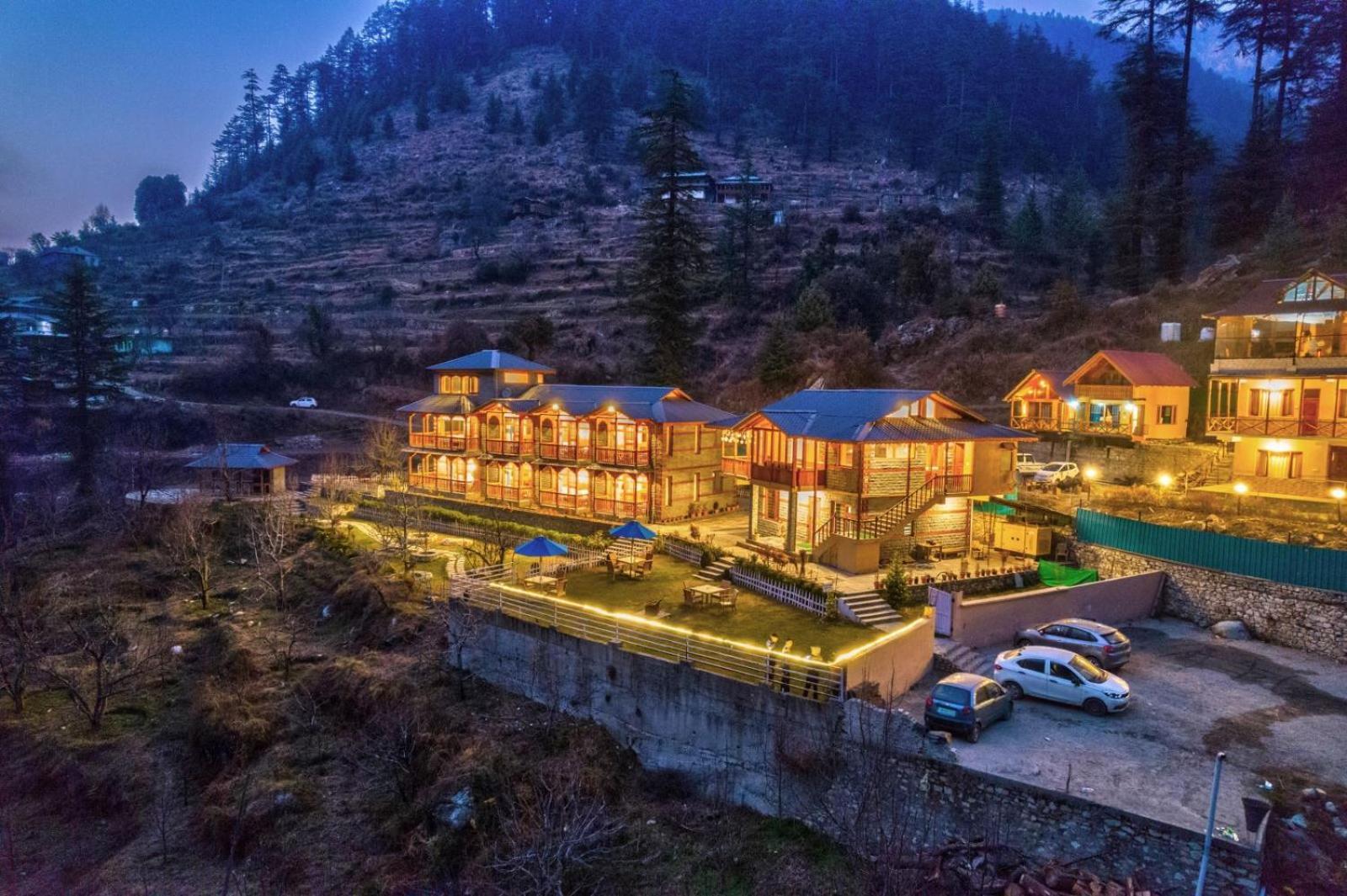 Hotel 8Fold By Larisa, Jibhi Exteriér fotografie